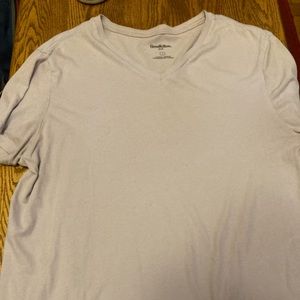 V neck t